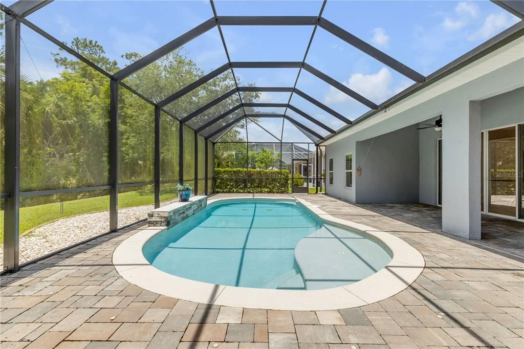 En Venta: $825,000 (4 camas, 3 baños, 2592 Pies cuadrados)