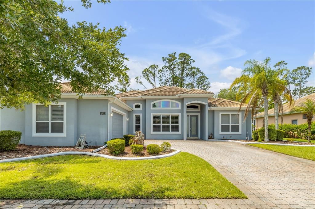 En Venta: $825,000 (4 camas, 3 baños, 2592 Pies cuadrados)