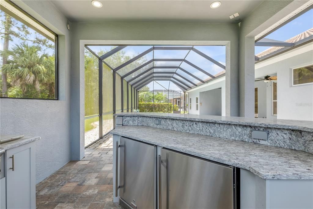 En Venta: $825,000 (4 camas, 3 baños, 2592 Pies cuadrados)