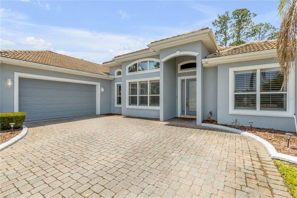 En Venta: $825,000 (4 camas, 3 baños, 2592 Pies cuadrados)