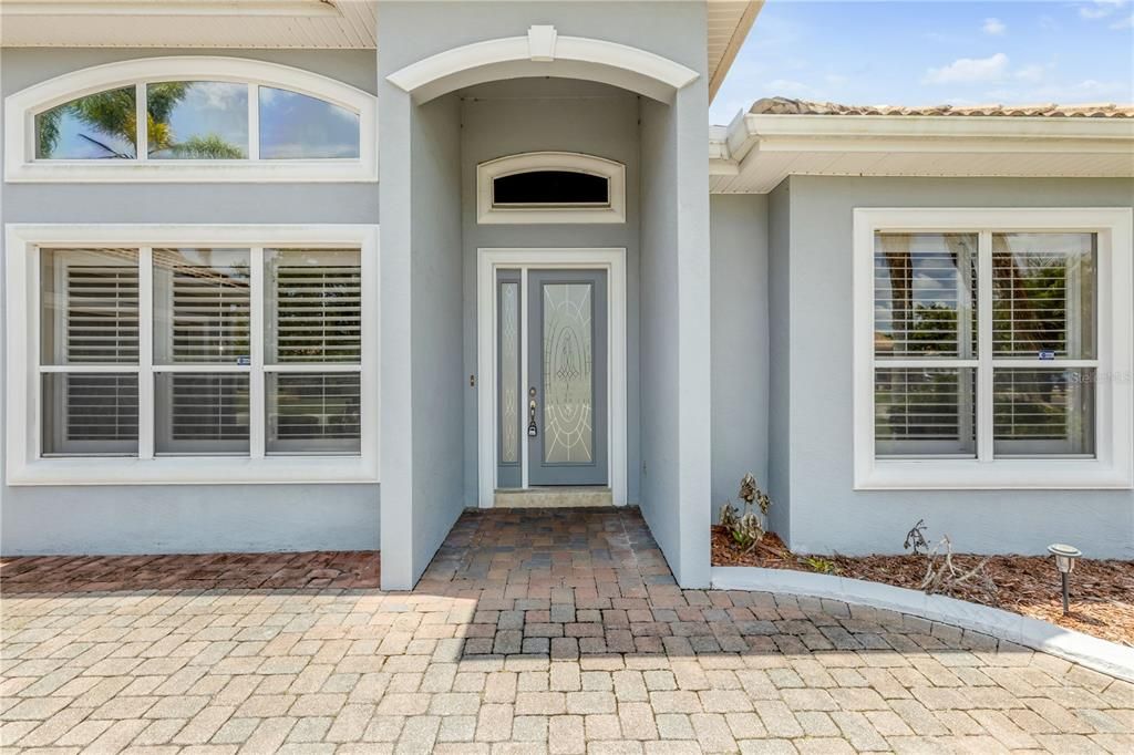 En Venta: $825,000 (4 camas, 3 baños, 2592 Pies cuadrados)