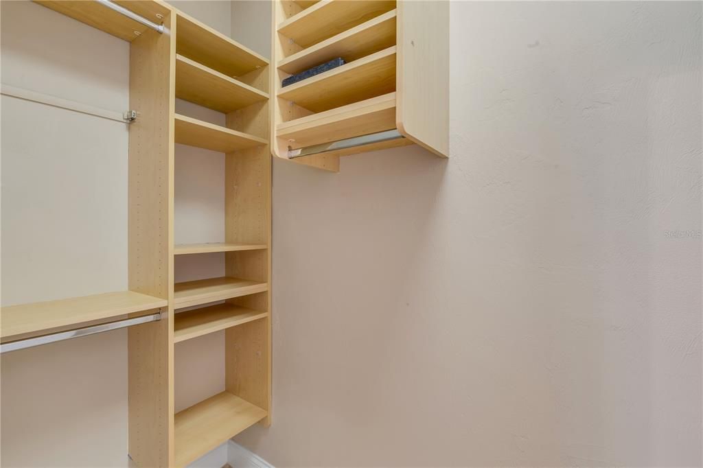 En Venta: $825,000 (4 camas, 3 baños, 2592 Pies cuadrados)