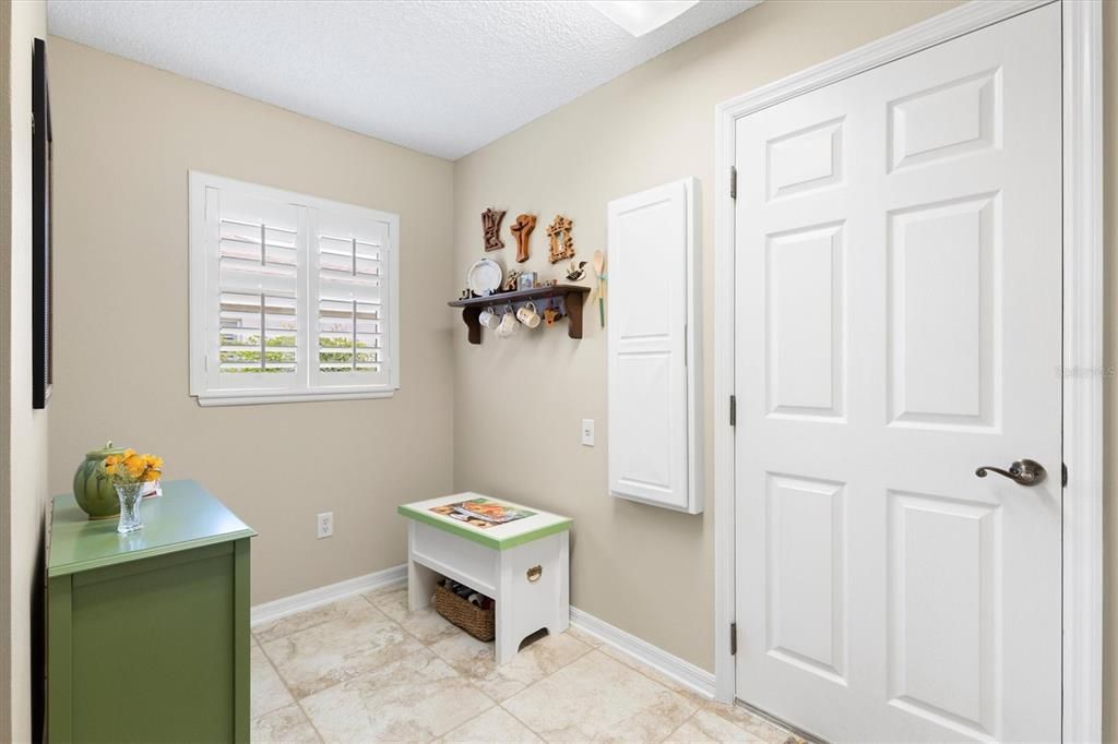 For Sale: $750,000 (3 beds, 2 baths, 2109 Square Feet)