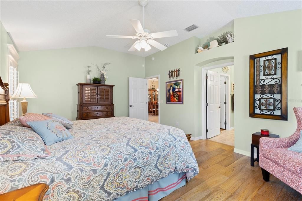 For Sale: $750,000 (3 beds, 2 baths, 2109 Square Feet)