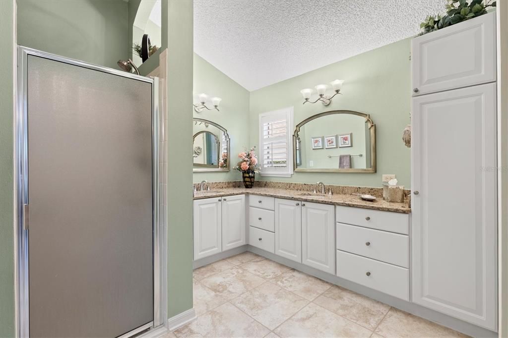 For Sale: $750,000 (3 beds, 2 baths, 2109 Square Feet)