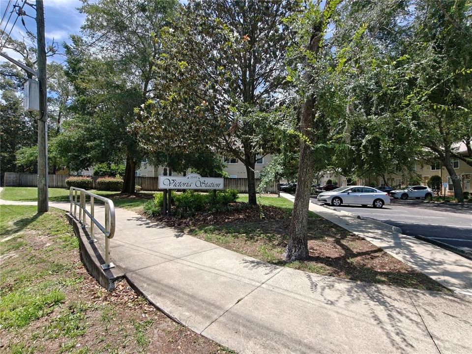 待售: $174,900 (2 贝兹, 2 浴室, 1114 平方英尺)