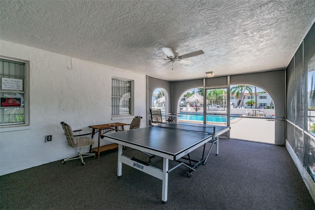 For Sale: $110,000 (1 beds, 1 baths, 747 Square Feet)
