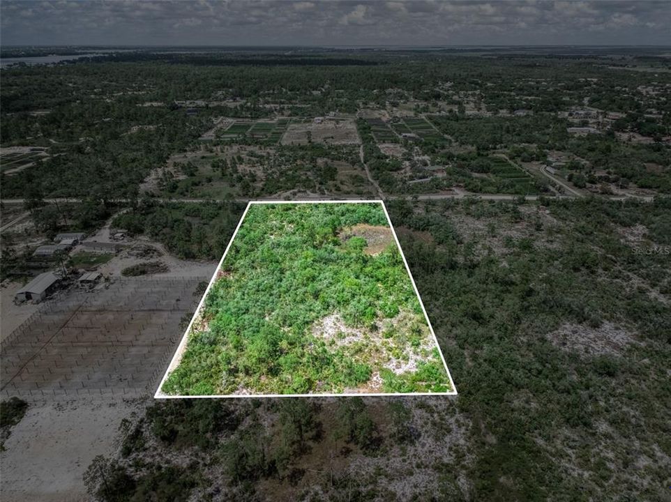 На продажу: $99,000 (4.45 acres)