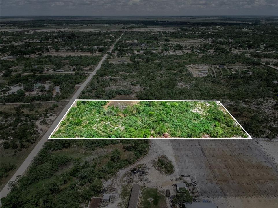 На продажу: $99,000 (4.45 acres)