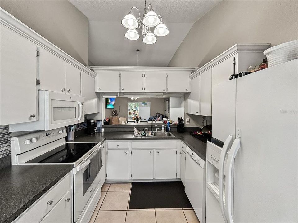 For Sale: $369,900 (3 beds, 2 baths, 1575 Square Feet)
