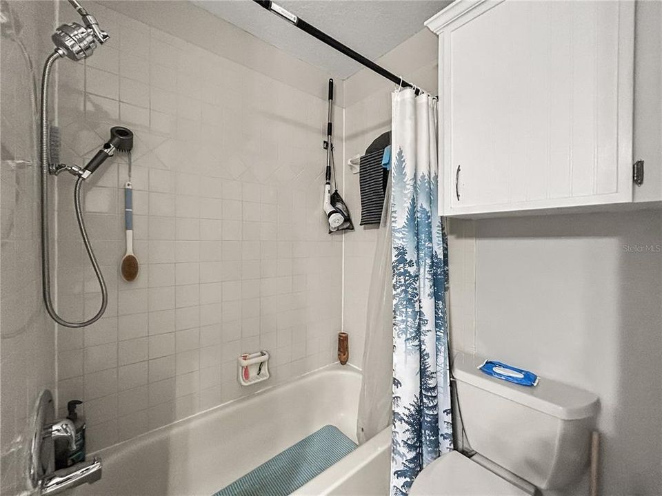 For Sale: $369,900 (3 beds, 2 baths, 1575 Square Feet)