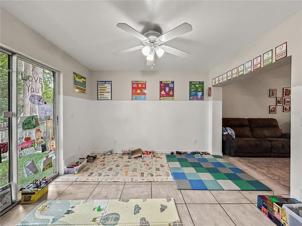 For Sale: $369,900 (3 beds, 2 baths, 1575 Square Feet)