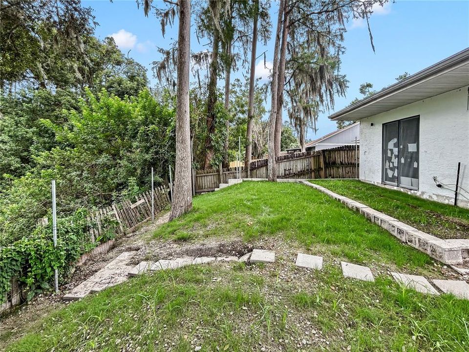 For Sale: $369,900 (3 beds, 2 baths, 1575 Square Feet)