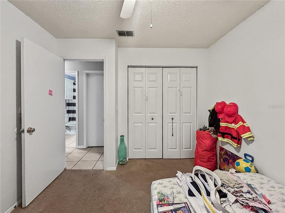 For Sale: $369,900 (3 beds, 2 baths, 1575 Square Feet)