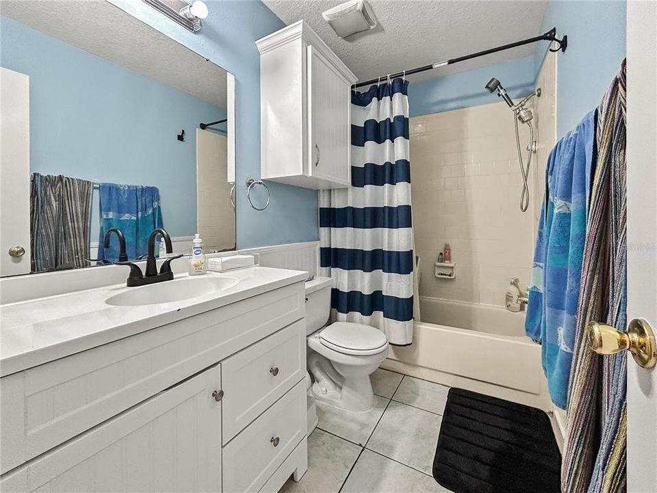 For Sale: $369,900 (3 beds, 2 baths, 1575 Square Feet)