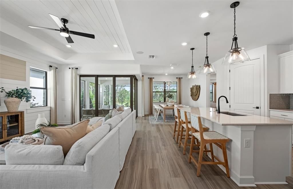 For Sale: $535,000 (3 beds, 3 baths, 2099 Square Feet)