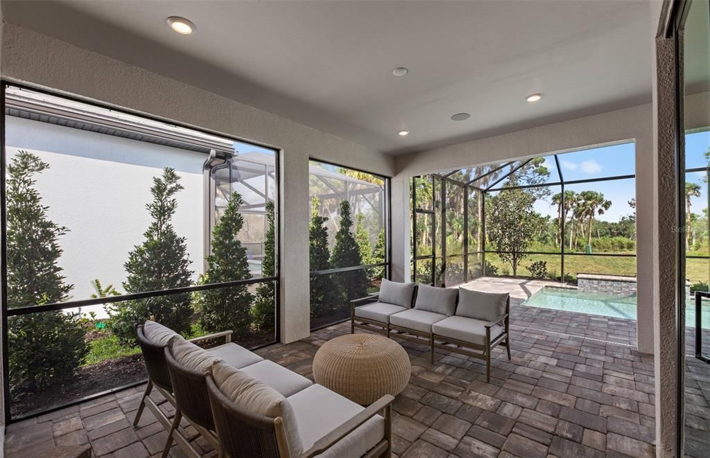 For Sale: $535,000 (3 beds, 3 baths, 2099 Square Feet)