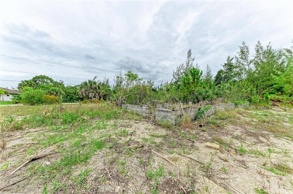 待售: $95,000 (0.23 acres)