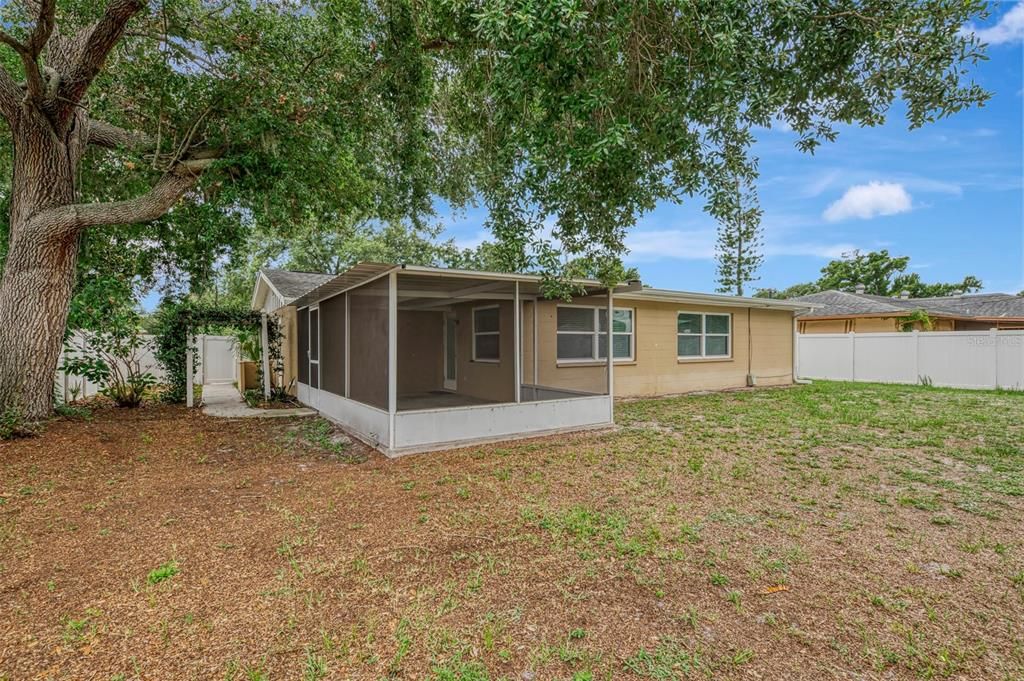 For Sale: $349,000 (3 beds, 2 baths, 1381 Square Feet)