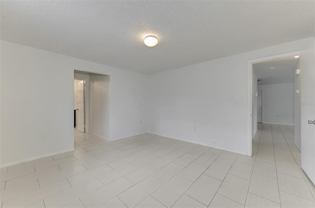 For Sale: $349,000 (3 beds, 2 baths, 1381 Square Feet)