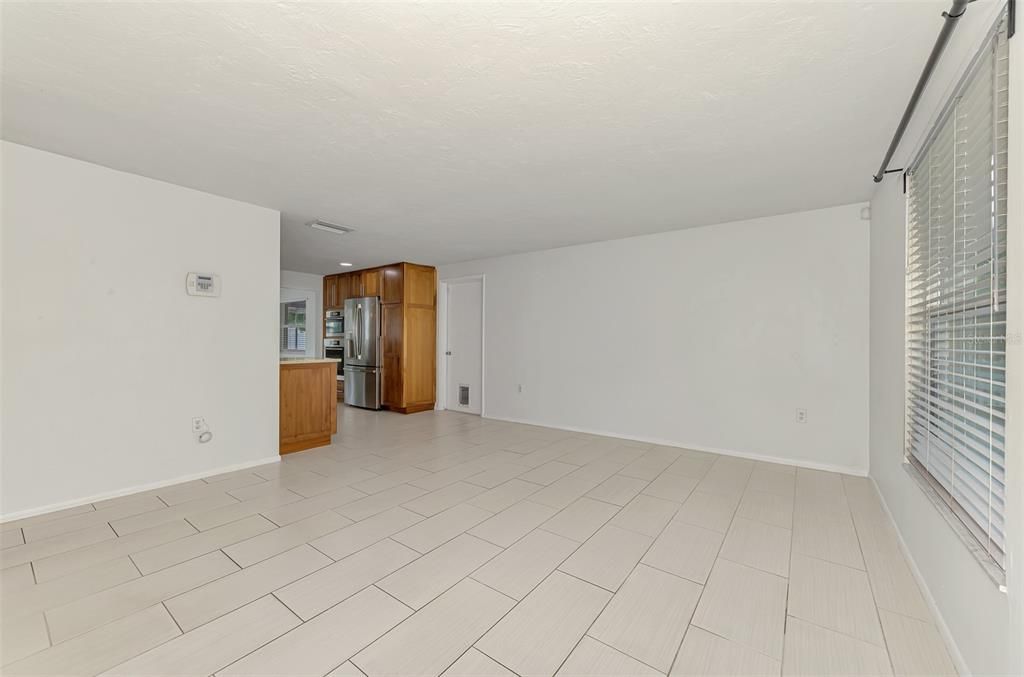 For Sale: $349,000 (3 beds, 2 baths, 1381 Square Feet)