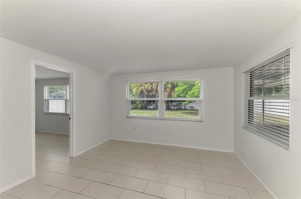 For Sale: $349,000 (3 beds, 2 baths, 1381 Square Feet)