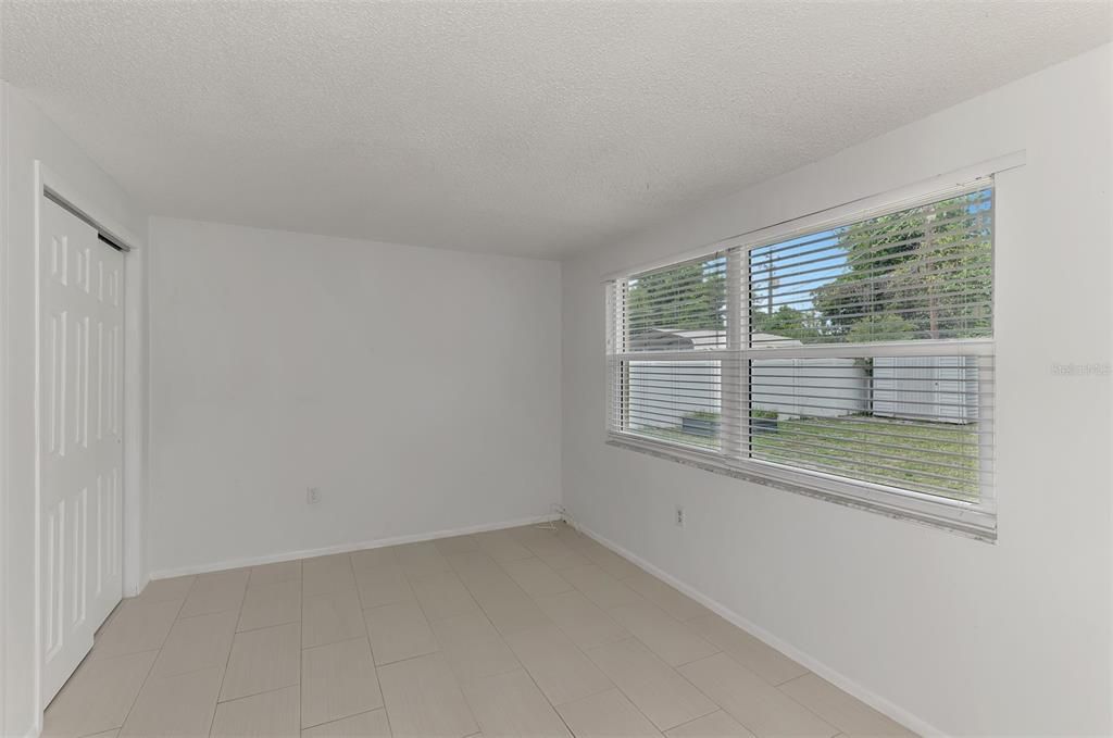 For Sale: $349,000 (3 beds, 2 baths, 1381 Square Feet)
