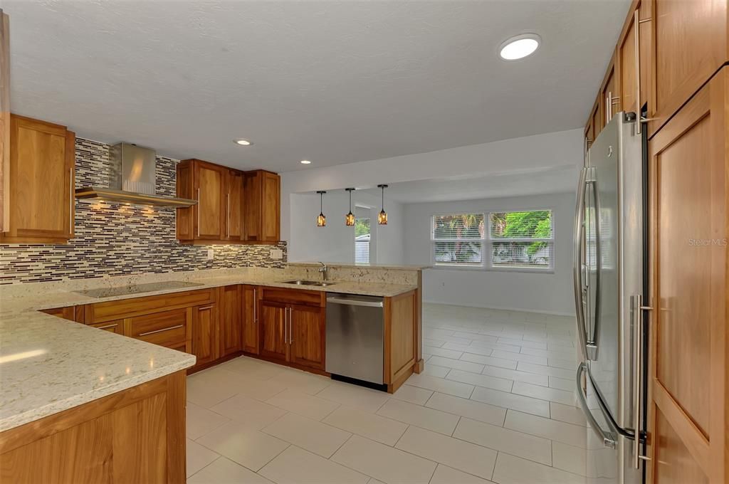 For Sale: $349,000 (3 beds, 2 baths, 1381 Square Feet)
