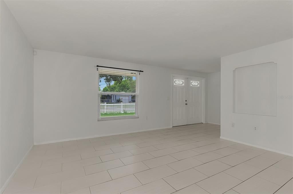 For Sale: $349,000 (3 beds, 2 baths, 1381 Square Feet)