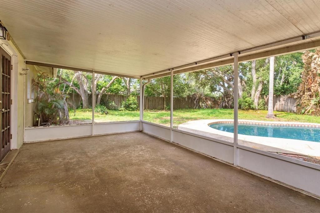 For Sale: $299,000 (3 beds, 2 baths, 1000 Square Feet)