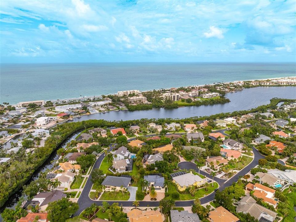 For Sale: $1,995,000 (4 beds, 4 baths, 3059 Square Feet)