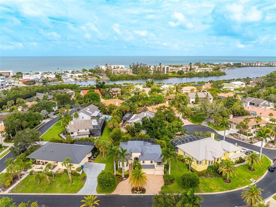 For Sale: $1,995,000 (4 beds, 4 baths, 3059 Square Feet)
