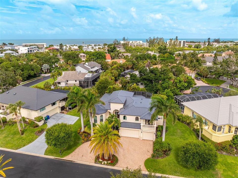 For Sale: $1,995,000 (4 beds, 4 baths, 3059 Square Feet)