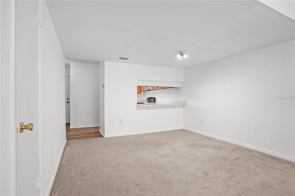 For Sale: $140,000 (2 beds, 1 baths, 1214 Square Feet)