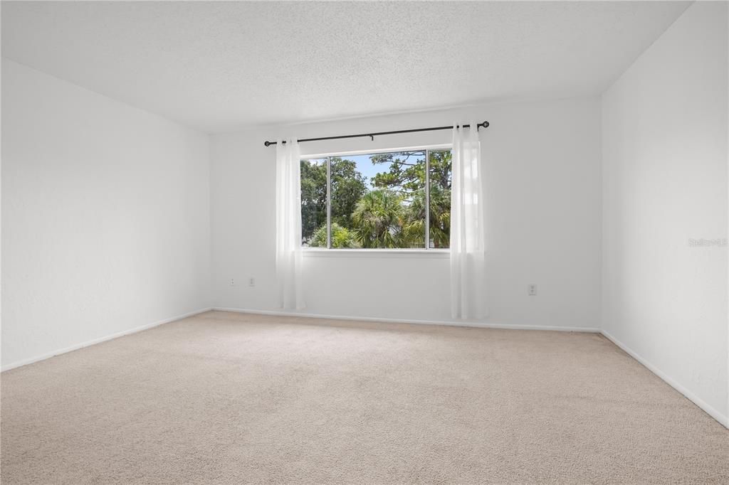 For Sale: $140,000 (2 beds, 1 baths, 1214 Square Feet)