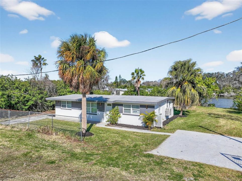For Rent: $2,200 (4 beds, 2 baths, 1349 Square Feet)