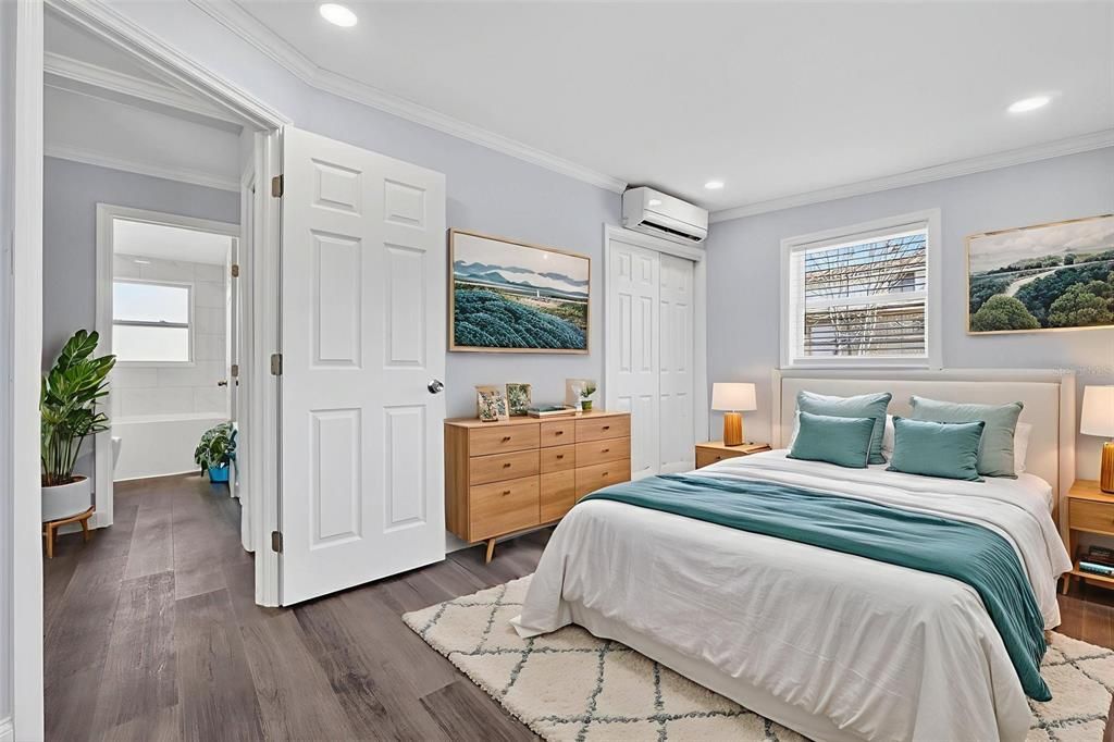 For Rent: $2,200 (4 beds, 2 baths, 1349 Square Feet)