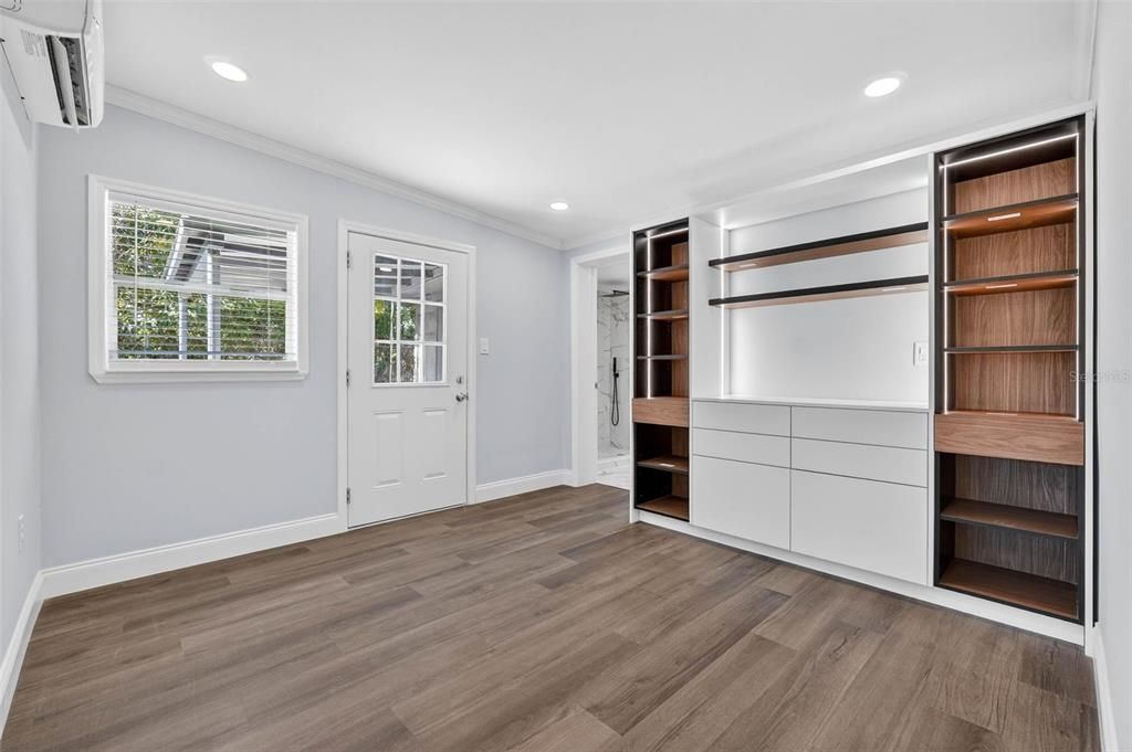 For Rent: $2,200 (4 beds, 2 baths, 1349 Square Feet)