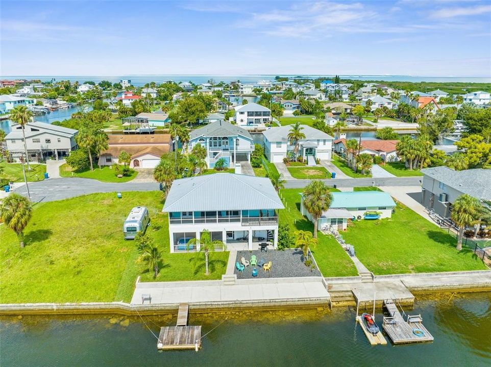 En Venta: $649,900 (3 camas, 2 baños, 1276 Pies cuadrados)