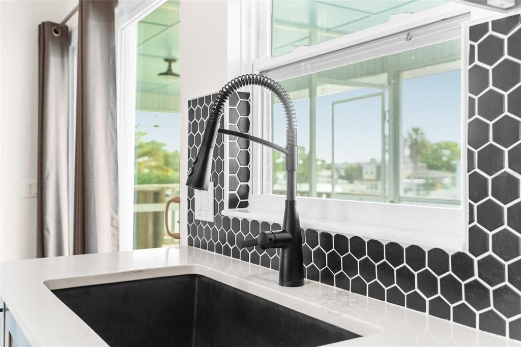 En Venta: $649,900 (3 camas, 2 baños, 1276 Pies cuadrados)