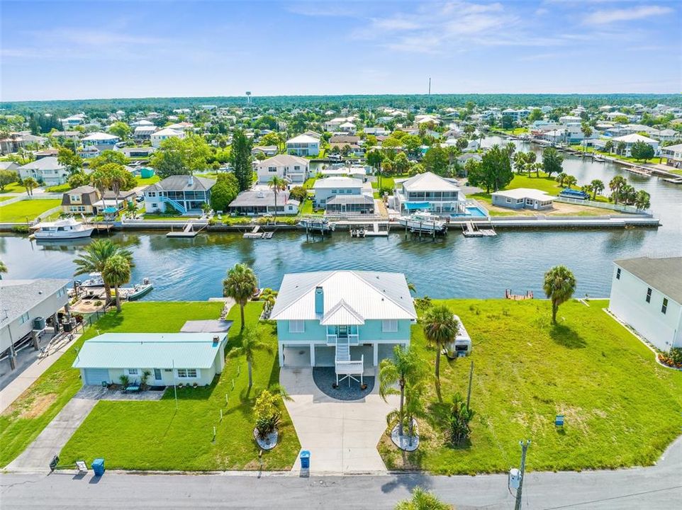 En Venta: $649,900 (3 camas, 2 baños, 1276 Pies cuadrados)