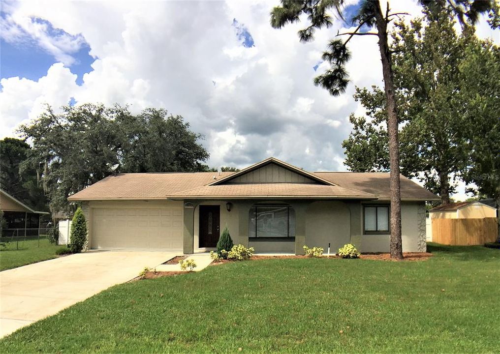 For Sale: $409,900 (3 beds, 2 baths, 1644 Square Feet)