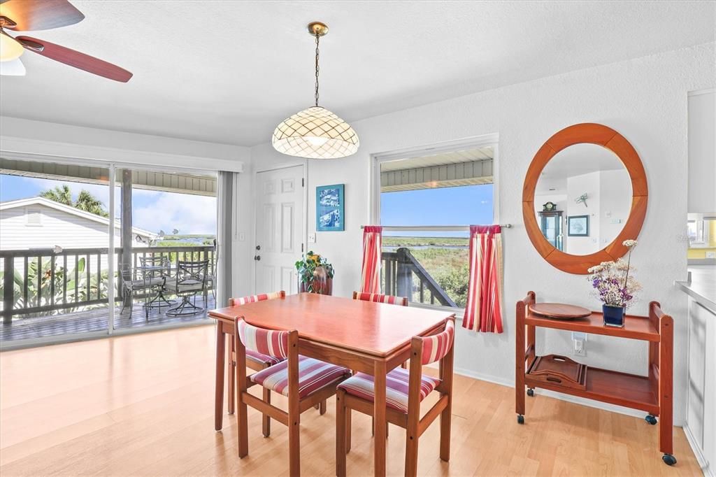 For Sale: $659,900 (2 beds, 2 baths, 1398 Square Feet)