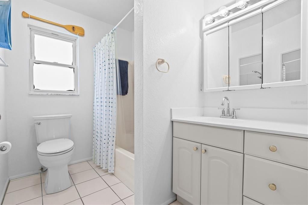 For Sale: $659,900 (2 beds, 2 baths, 1398 Square Feet)