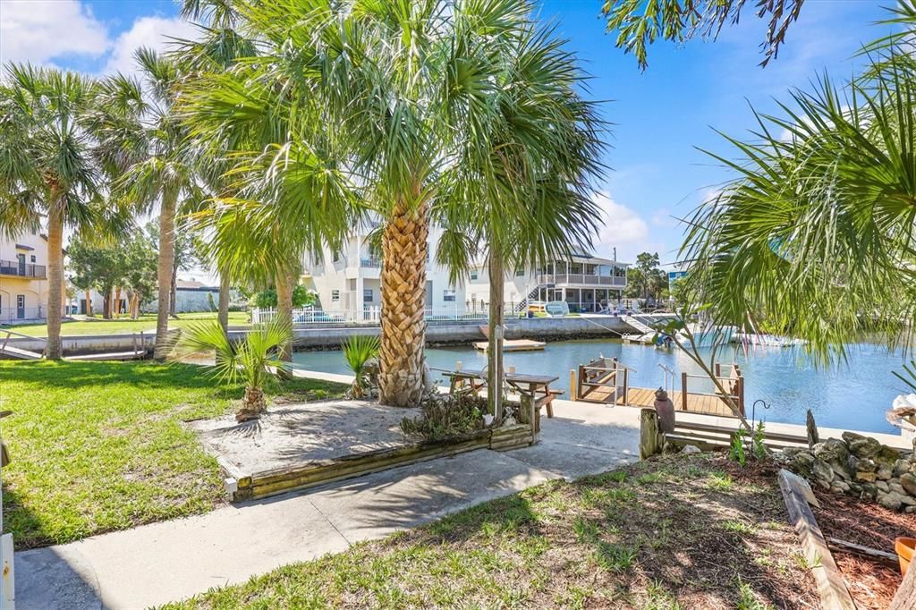 For Sale: $659,900 (2 beds, 2 baths, 1398 Square Feet)