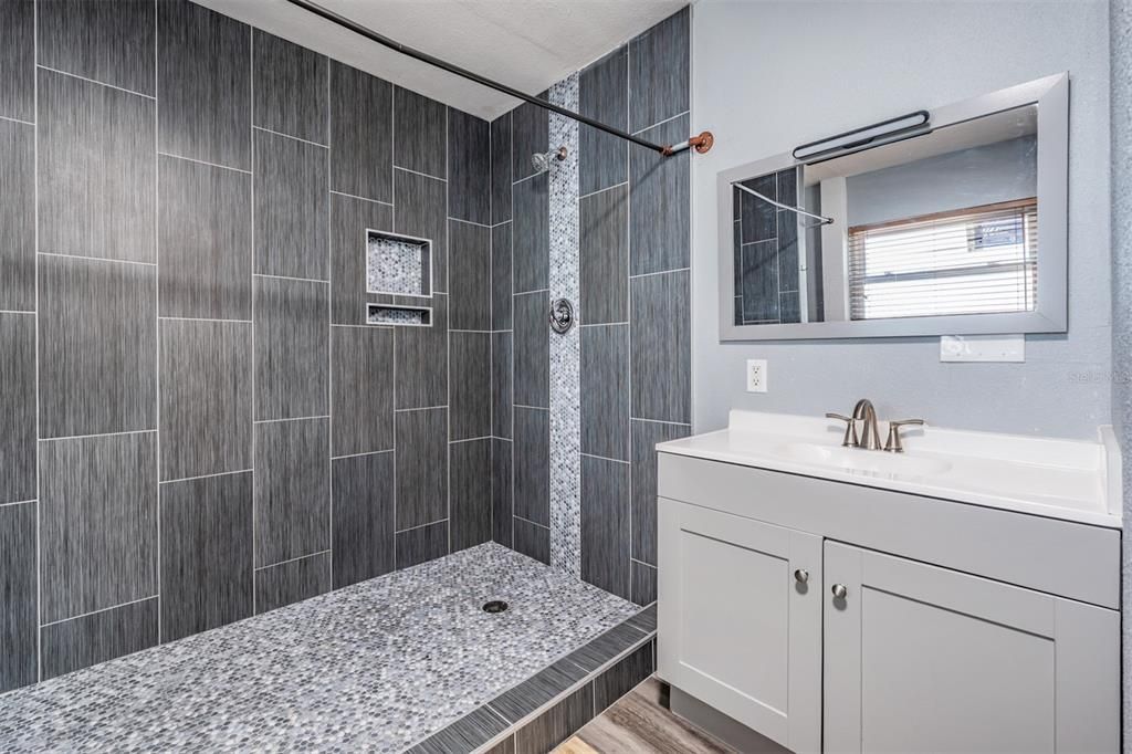 For Sale: $430,000 (3 beds, 2 baths, 1439 Square Feet)