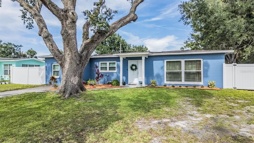 For Sale: $430,000 (3 beds, 2 baths, 1439 Square Feet)