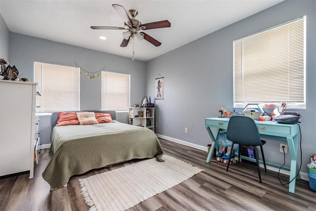 For Sale: $430,000 (3 beds, 2 baths, 1439 Square Feet)