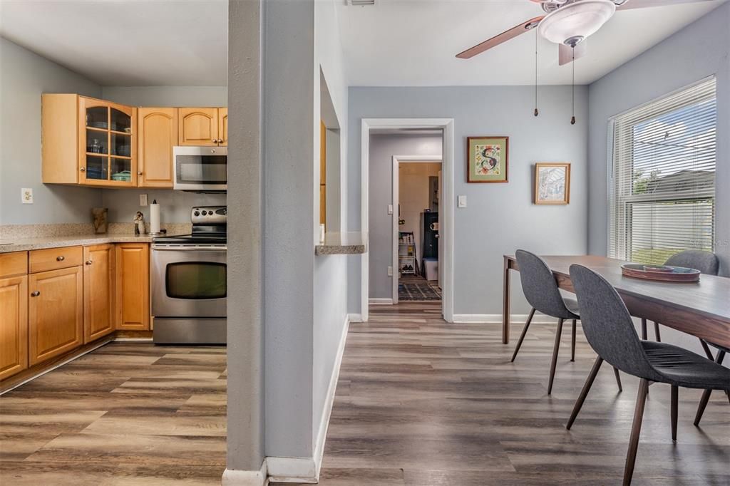 For Sale: $430,000 (3 beds, 2 baths, 1439 Square Feet)