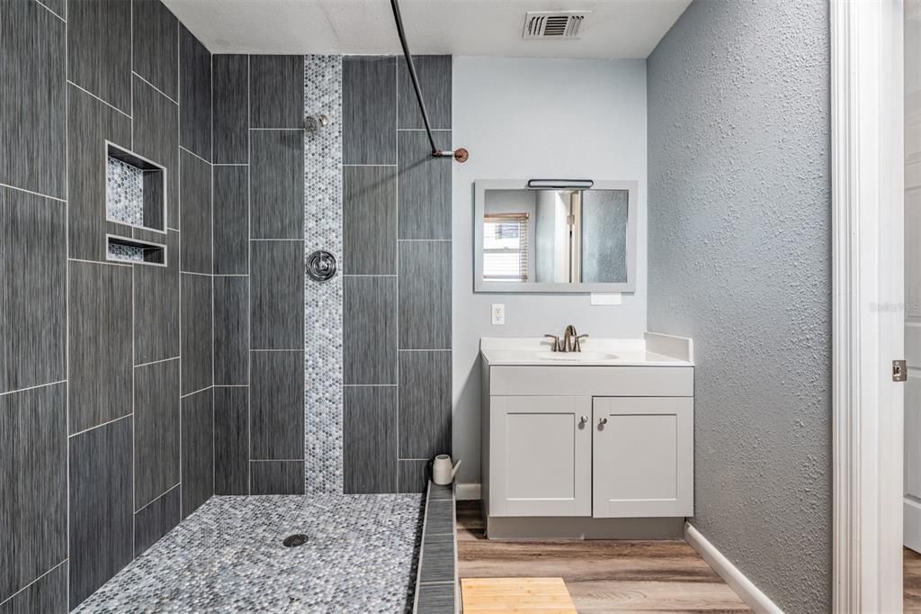 For Sale: $430,000 (3 beds, 2 baths, 1439 Square Feet)
